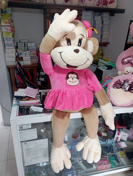 Imagen de Changa de peluche grande de vestido rosa de 120 cm numero 2