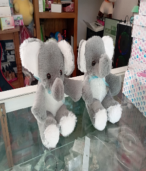 Imagen de Elefantes de peluche de 15 cms ideales para centros de mesa baby showe numero 1
