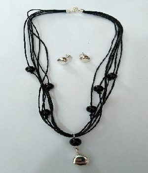Imagen de Juego coordinado collar y aretes plata 925 numero 0