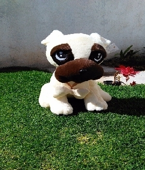 Imagen de Perro pug dog de peluche blanco. numero 0