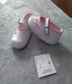 Imagen de Zapatitos para bebe blanco con rosa niña numero 0