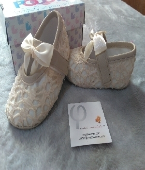 Imagen de Zapatos para bebe beige claro o blancos para bautizo mod590 numero 0